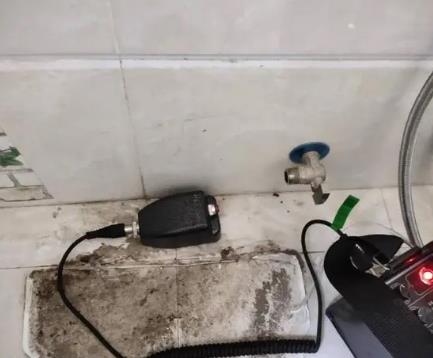 户县屋顶漏水维修公司分享下卫生间漏水的危害及解决方法